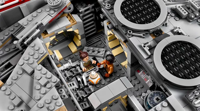 millennium falcon lego test